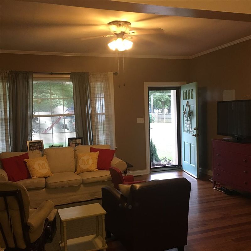 302 N 10th St, Erwin, NC 28339