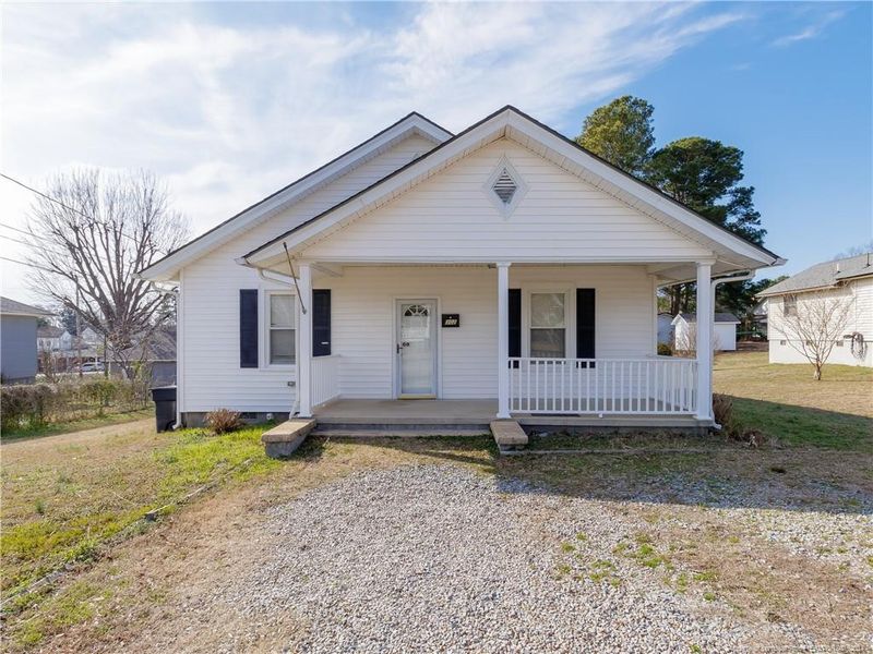 302 N 11th St, Erwin, NC 28339