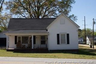 302 13th St, Erwin, NC 28339