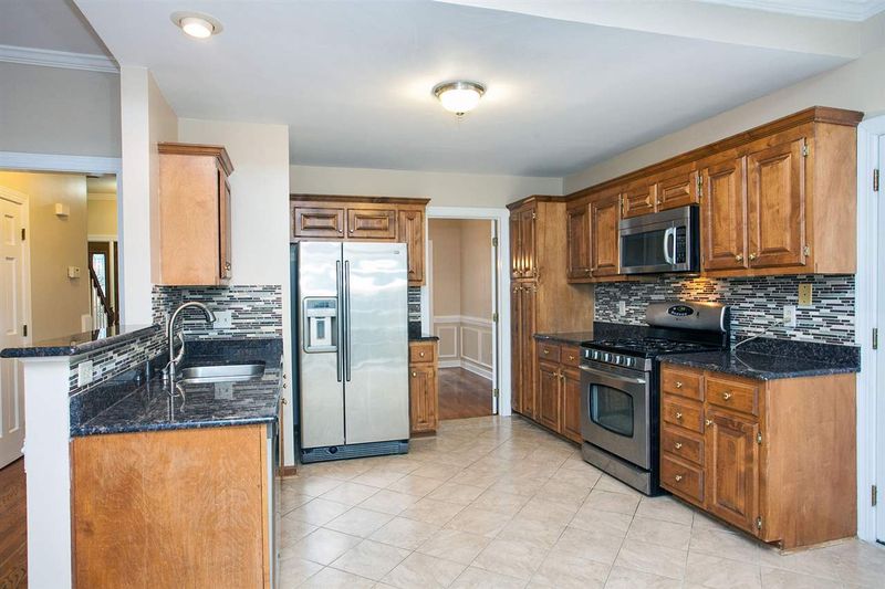 302 Arlington Ridge Rd, Cary, NC 27513