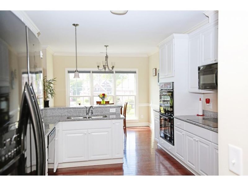 302 Ben Hogan Dr, Mebane, NC 27302