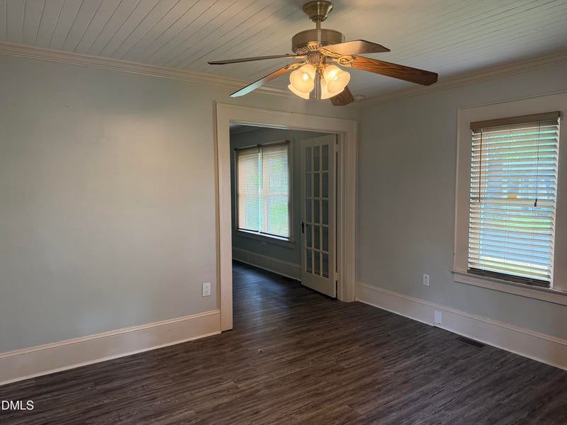 302 Brevard St, Selma, NC 27576