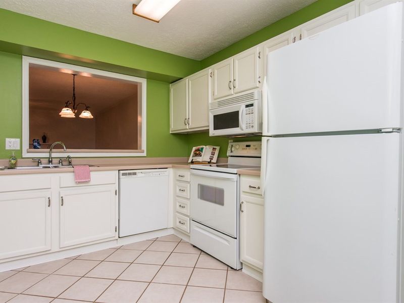 302 Broad Leaf Cir #-, Raleigh, NC 27613