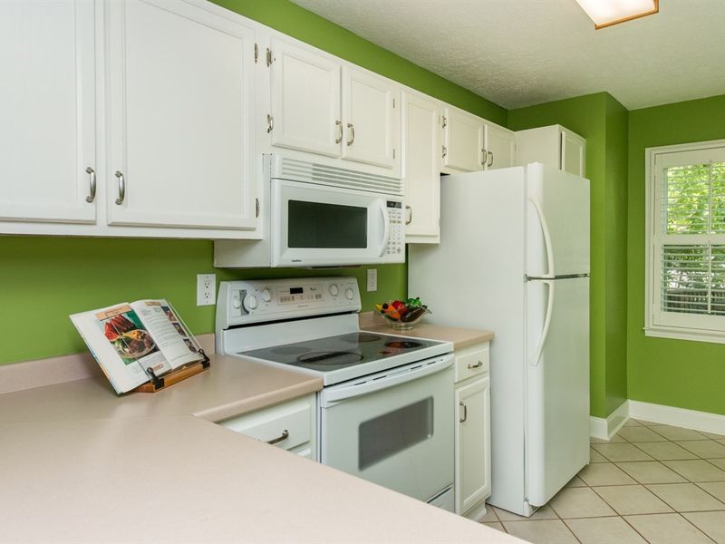302 Broad Leaf Cir #-, Raleigh, NC 27613