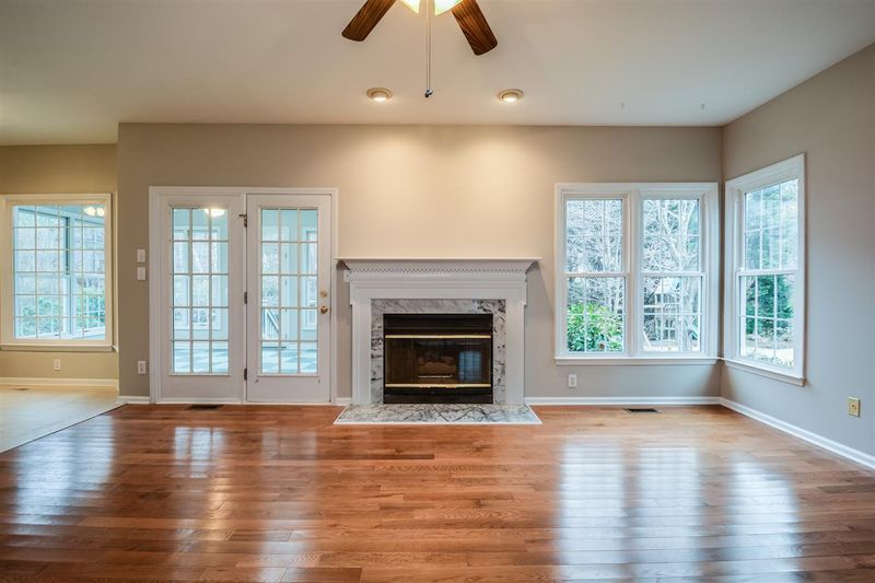 302 Brook Creek Dr, Cary, NC 27519