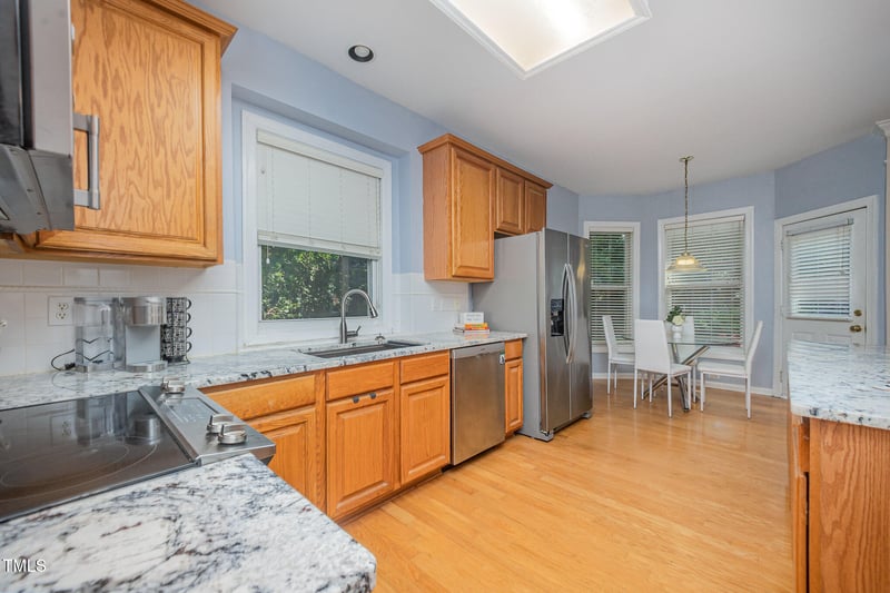 302 Caraway Ln, Cary, NC 27519