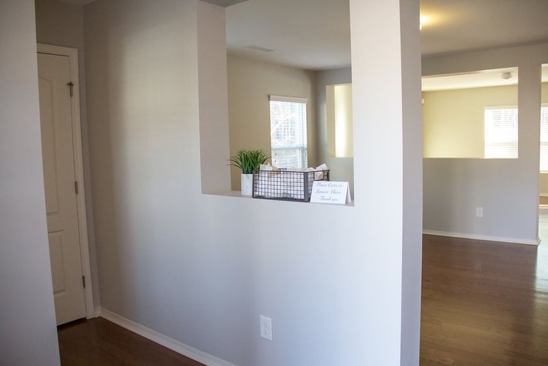 302 Carywood Dr, Durham, NC 27703