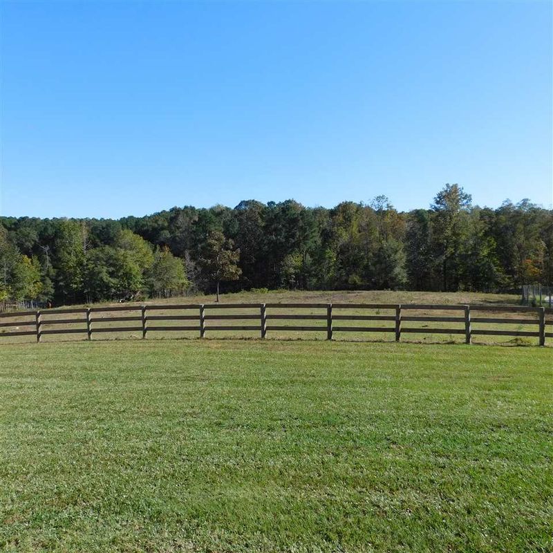 302 Chapman Dr, Sanford, NC 27330