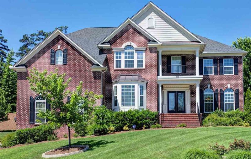 302 Cole Canyon Ct, Cary, NC 27513