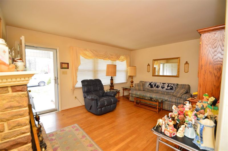 302 Doggett Dr, Graham, NC 27253