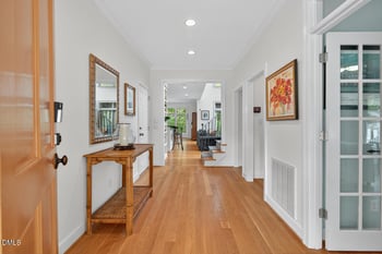 302 Edgewater Cir, Chapel Hill, NC 27516