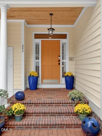 302 Edgewater Cir, Chapel Hill, NC 27516