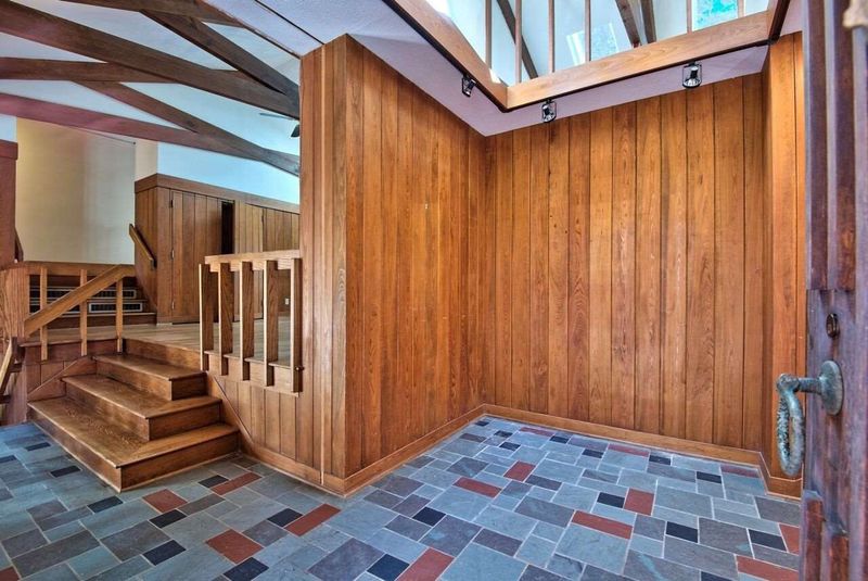 302 N Estes Dr, Chapel Hill, NC 27514