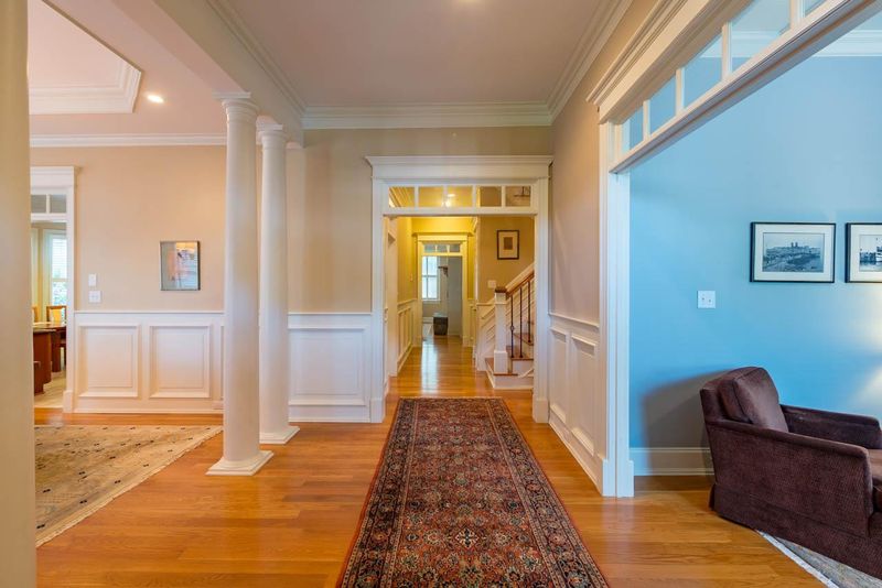 302 Faison Rd, Chapel Hill, NC 27517