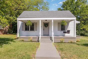 302 Fayetteville St, Clayton, NC 27520