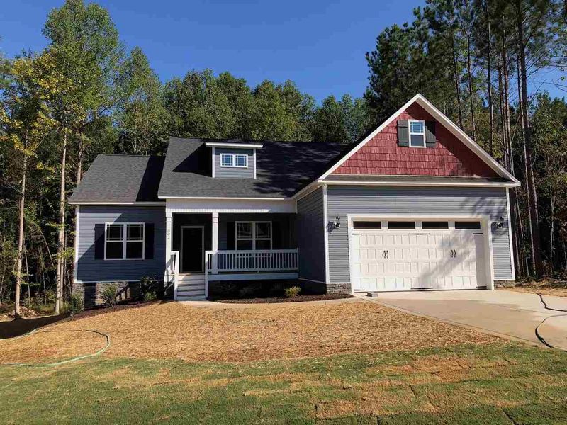 302 Fender Dr, Zebulon, NC 27597