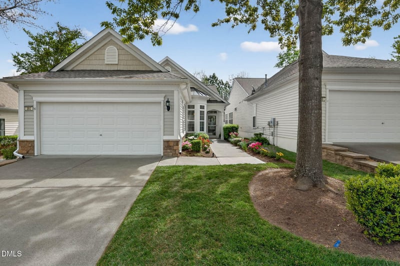 302 Fenmore Pl, Cary, NC 27519