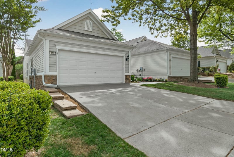 302 Fenmore Pl, Cary, NC 27519