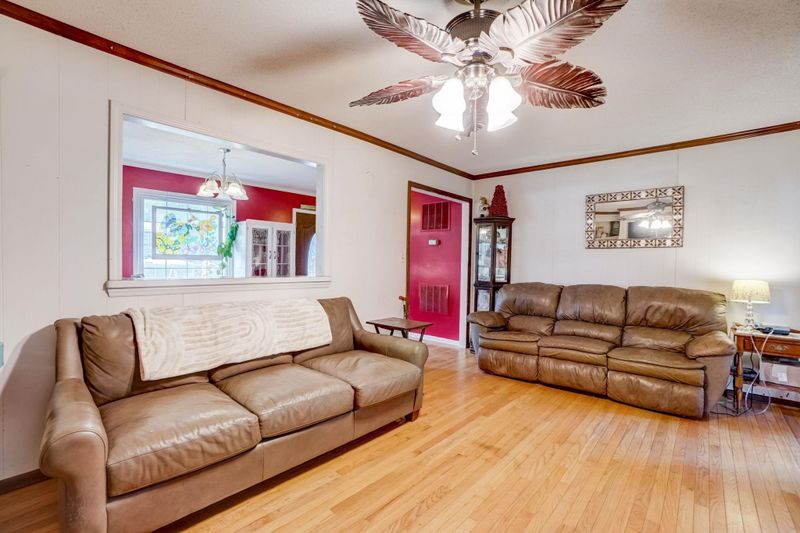 302 Gower Dr, Knightdale, NC 27545