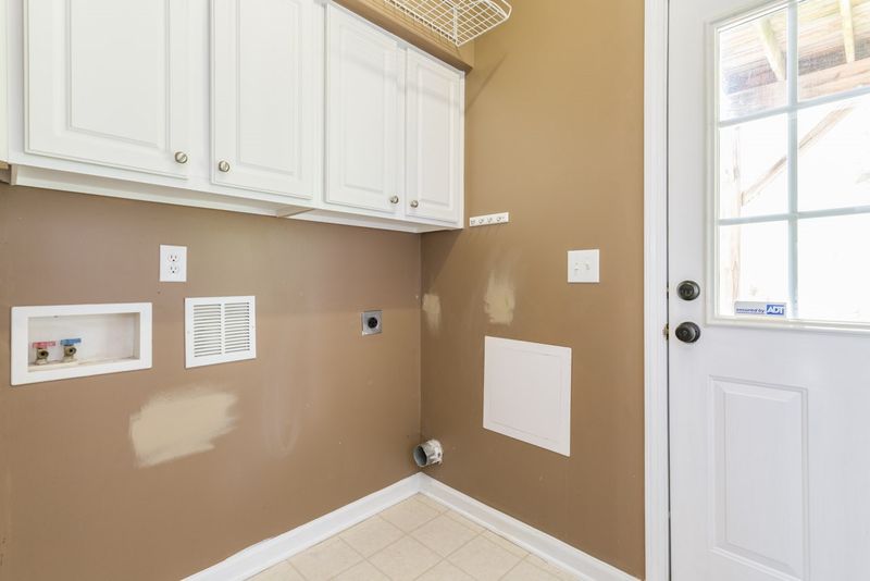 302 Great Ridge Ct, Morrisville, NC 27560