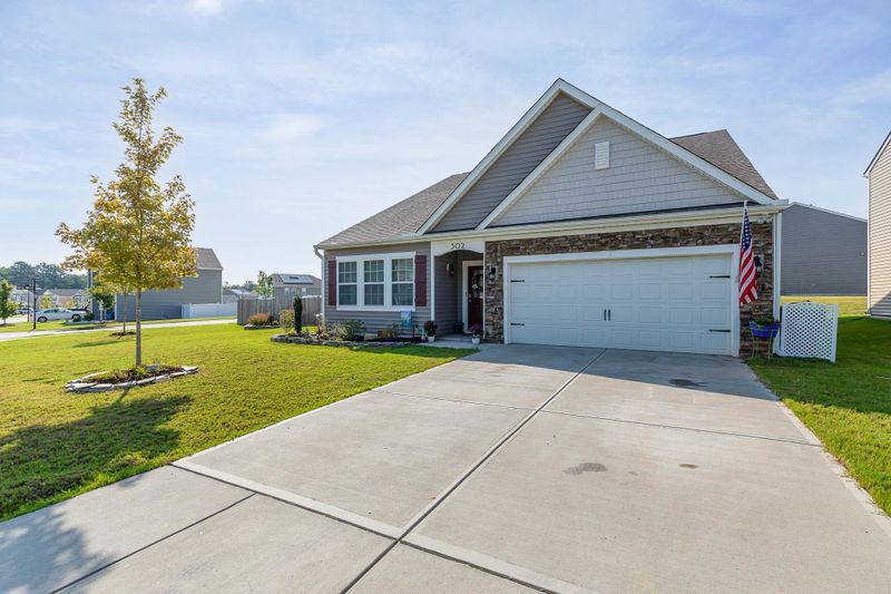 302 N Great White Way, Clayton, NC 27527