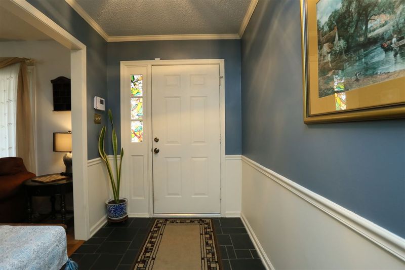 302 King Charles Ln, Cary, NC 27511