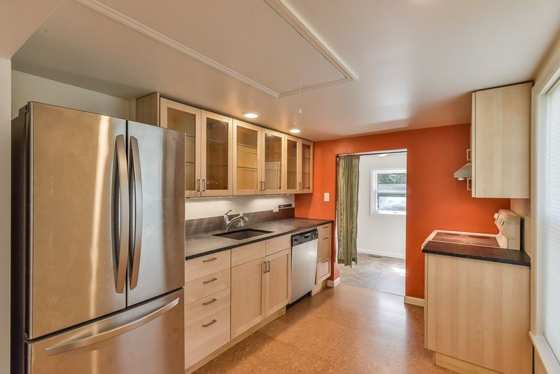 302 Knolls St, Chapel Hill, NC 27516