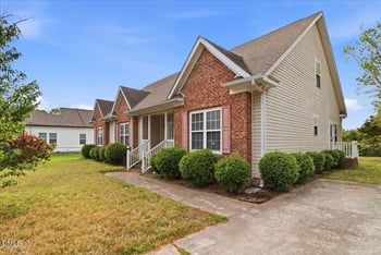 302 Martin Luther King Junior Dr, Smithfield, NC 27577