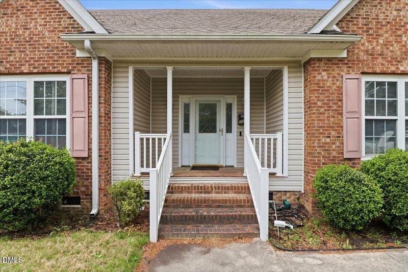 302 Martin Luther King Junior Dr, Smithfield, NC 27577
