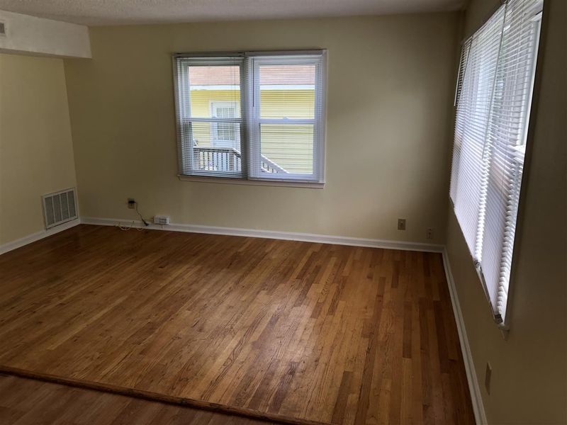 302 Mcmasters St, Chapel Hill, NC 27516