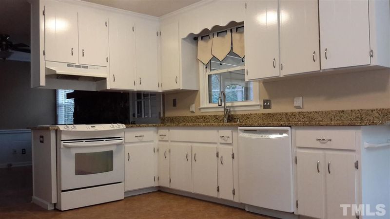 302 Melanie Ln, Cary, NC 27511