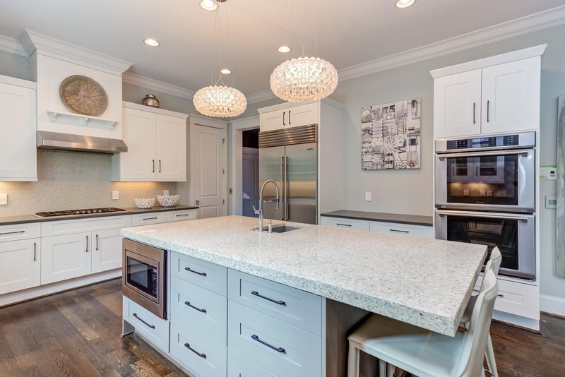 302 Montclair Way, Chapel Hill, NC 27516