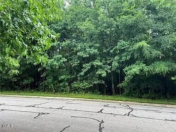 302 Muirfield Ct, Mebane, NC 27302