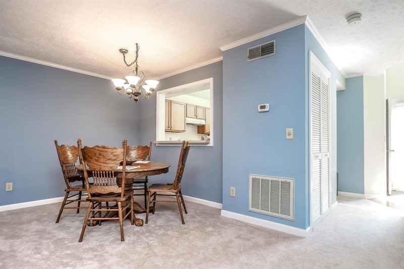 302 Oak Hollow Ct #302, Raleigh, NC 27613
