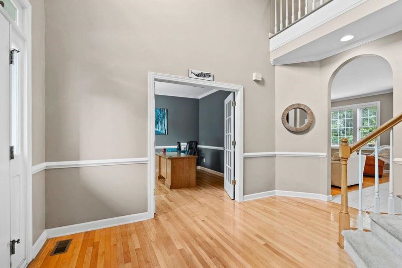302 Palafox Dr, Chapel Hill, NC 27516