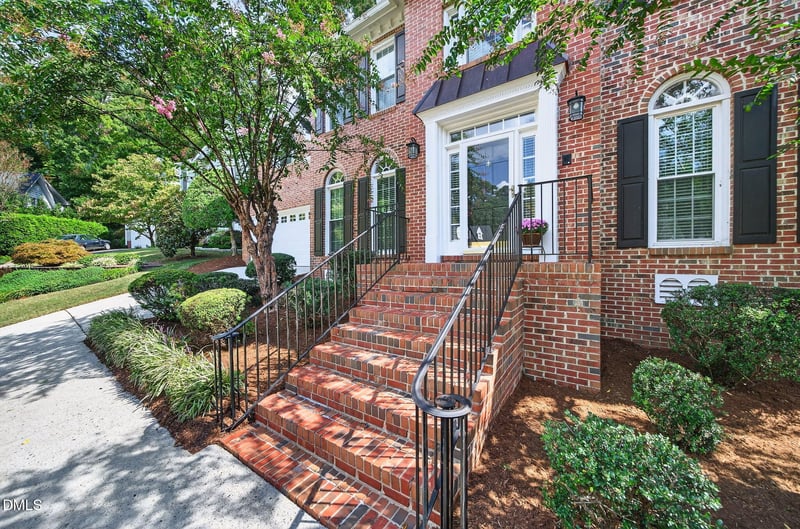 302 Parkbranch Ln, Cary, NC 27519