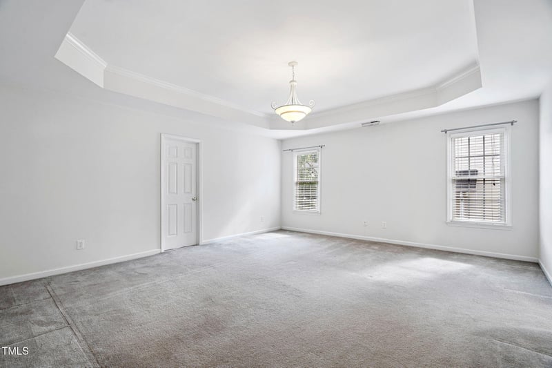 302 Peachtree Point Ct, Cary, NC 27513