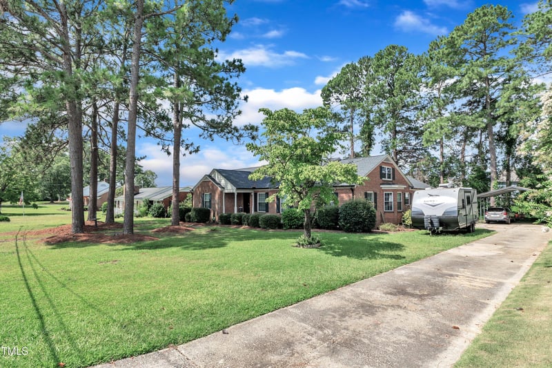 302 Pine St, Benson, NC 27504