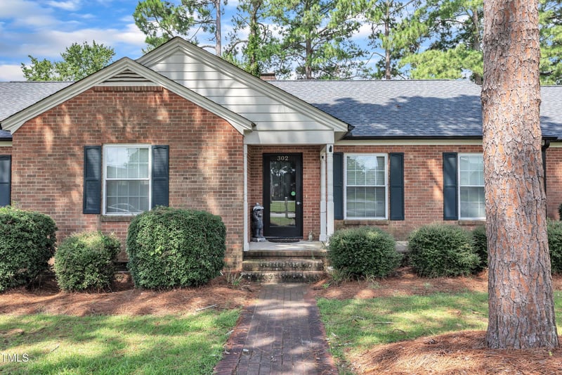 302 Pine St, Benson, NC 27504