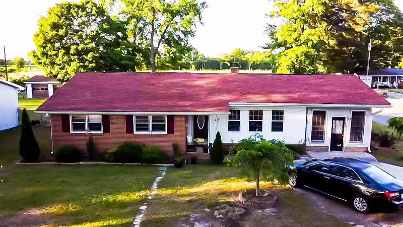 302 Poole Dr, Selma, NC 27576