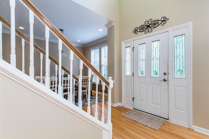 302 Roebling Ln, Cary, NC 27513
