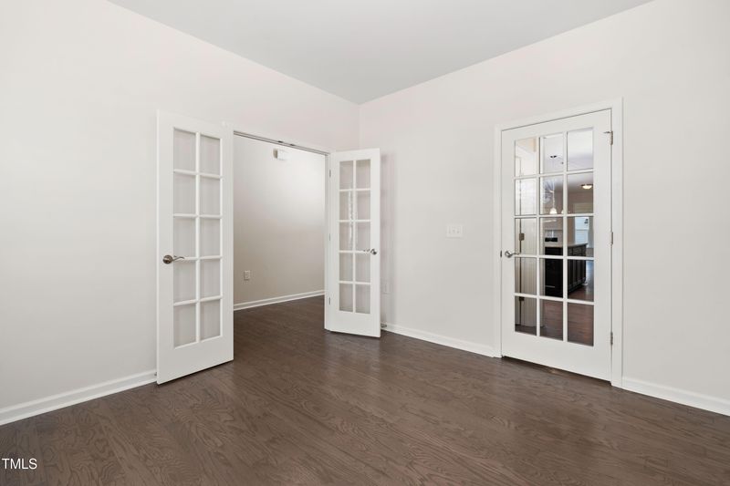 302 Sailfish Ct, Durham, NC 27703