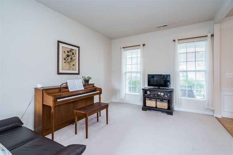302 Shakespeare St, Morrisville, NC 27560