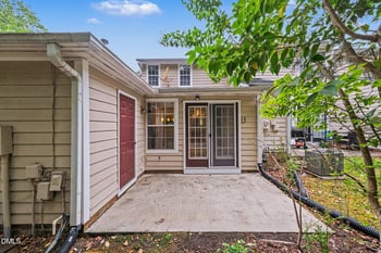 302 Standish Dr, Chapel Hill, NC 27517