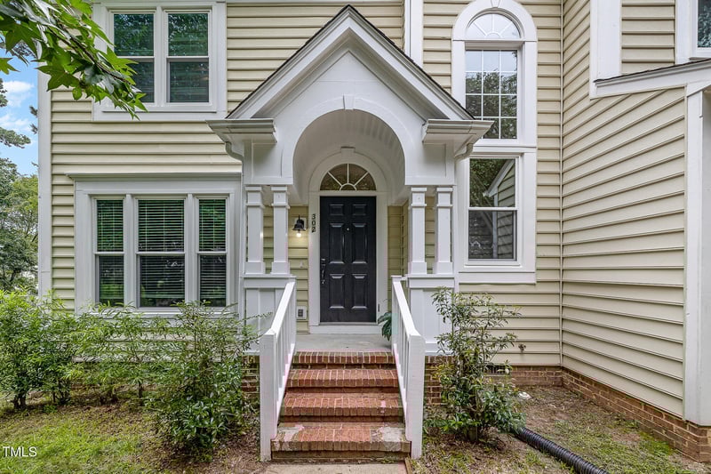 302 Swordgate Dr, Cary, NC 27513