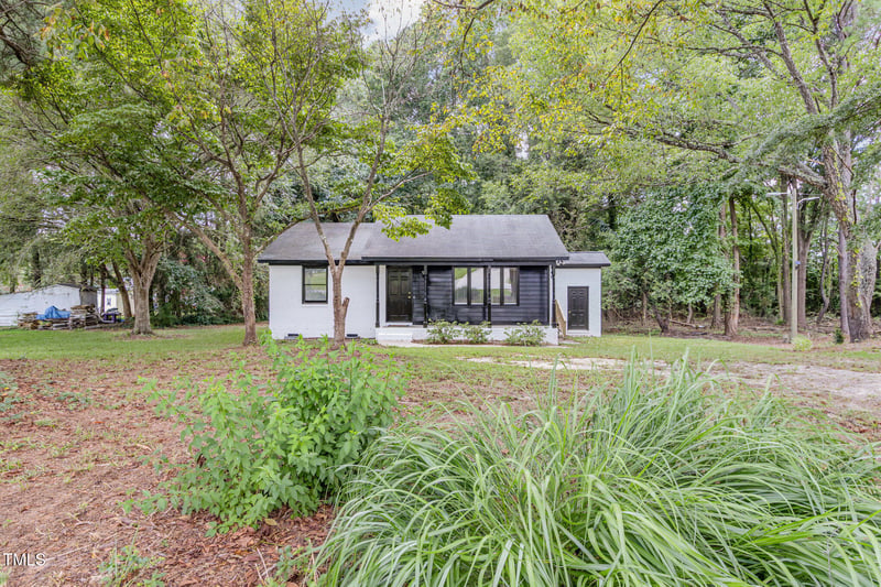 302 Tar River Ave, Louisburg, NC 27549