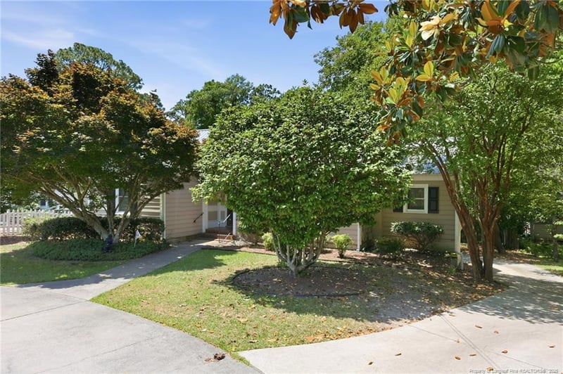 302 Valley Rd, Fayetteville, NC 28305