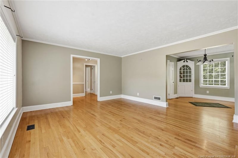 302 Valley Rd, Fayetteville, NC 28305