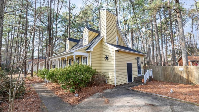 302 Whithorne Dr, Garner, NC 27529