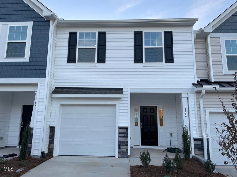 302 Whitley Ridge Dr, Clayton, NC 27527